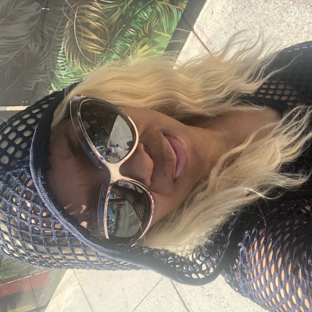 Meet your Posher, Cookie